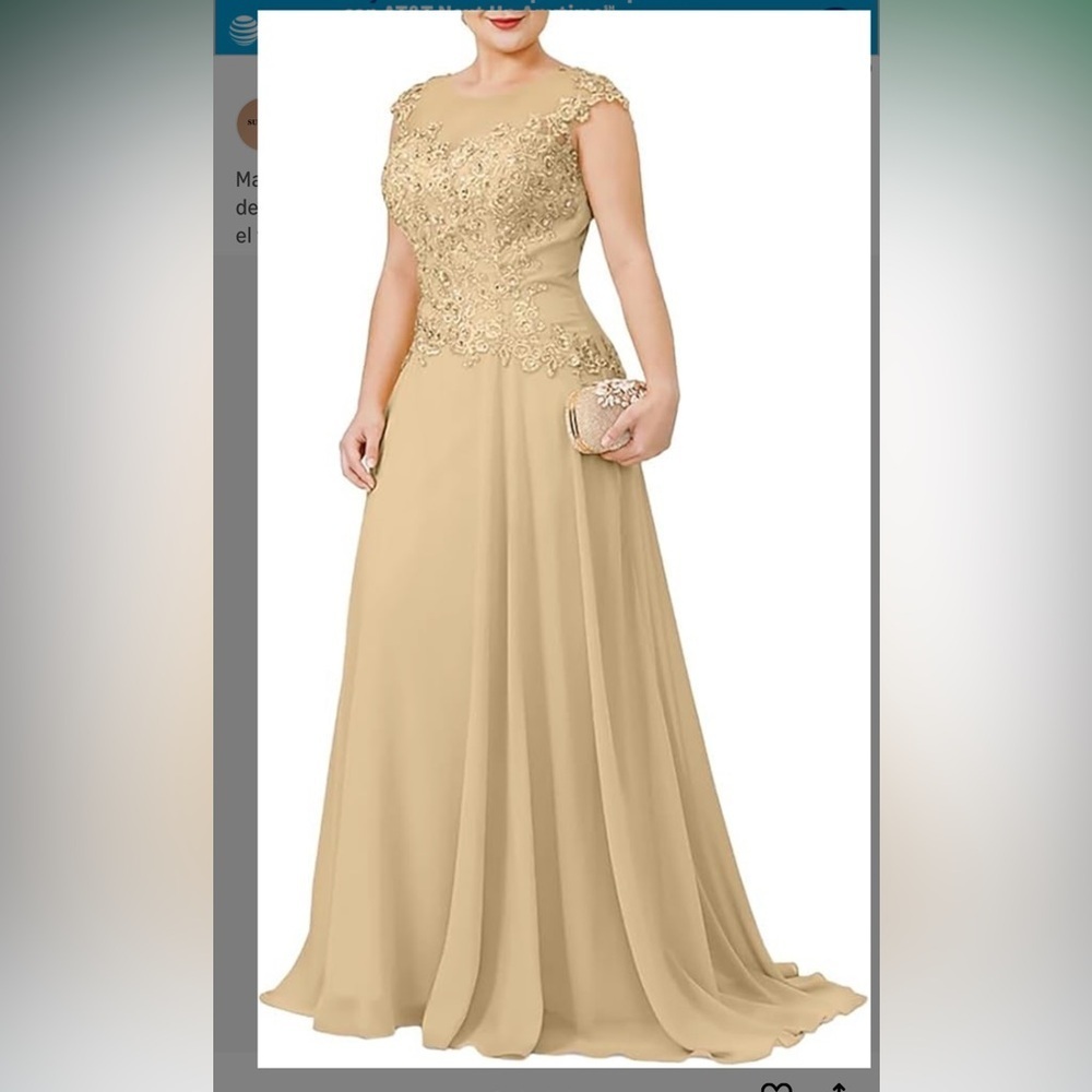 Elegant Gold Evening Gown
Caja 9